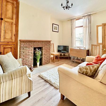 Vila Creaking York Exteriér fotografie